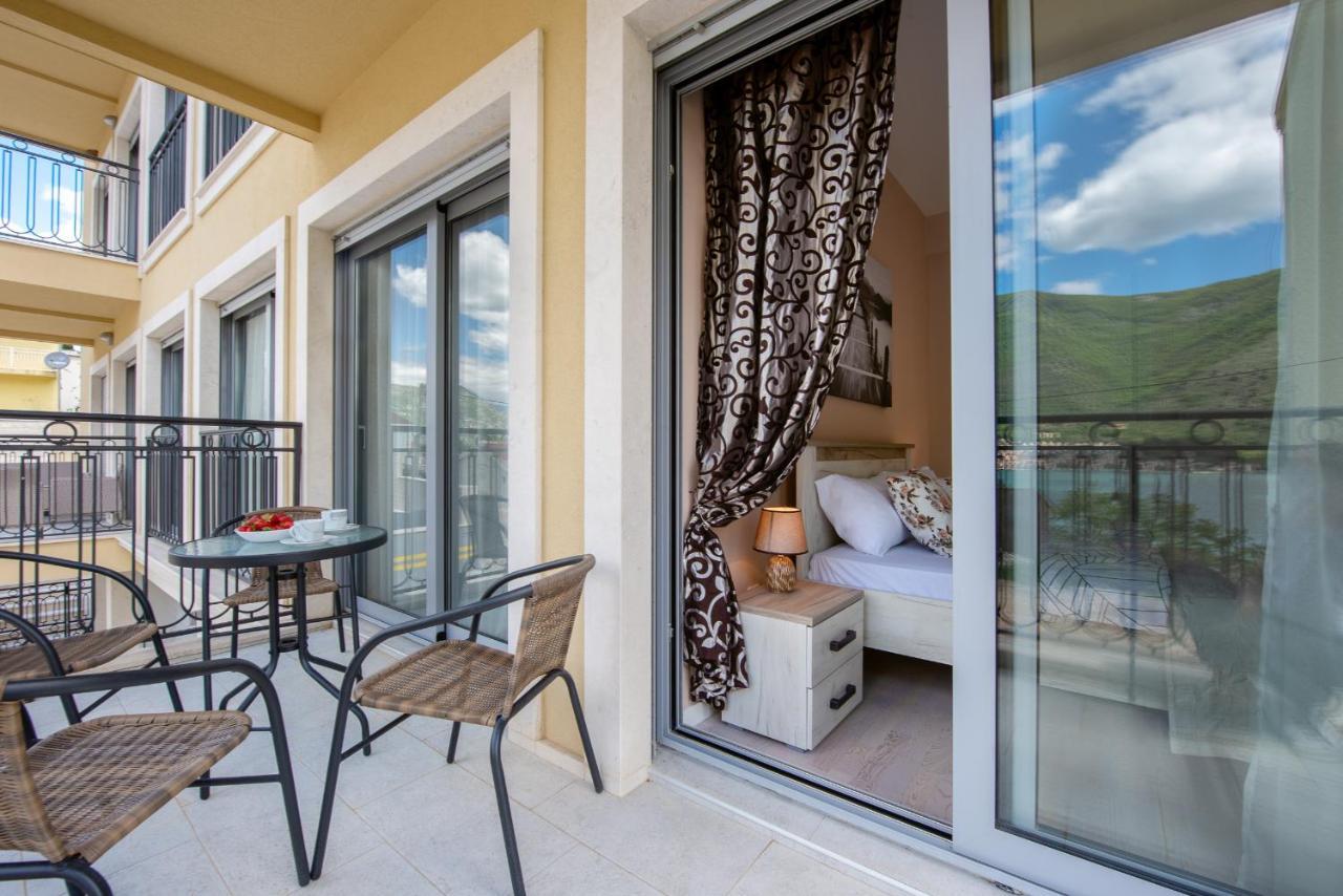 2Montenegro Limeta Apartments With Pool コトル エクステリア 写真